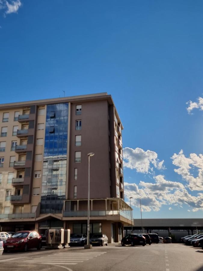 Adrianna Apartment City Kvart Подгориця Екстер'єр фото